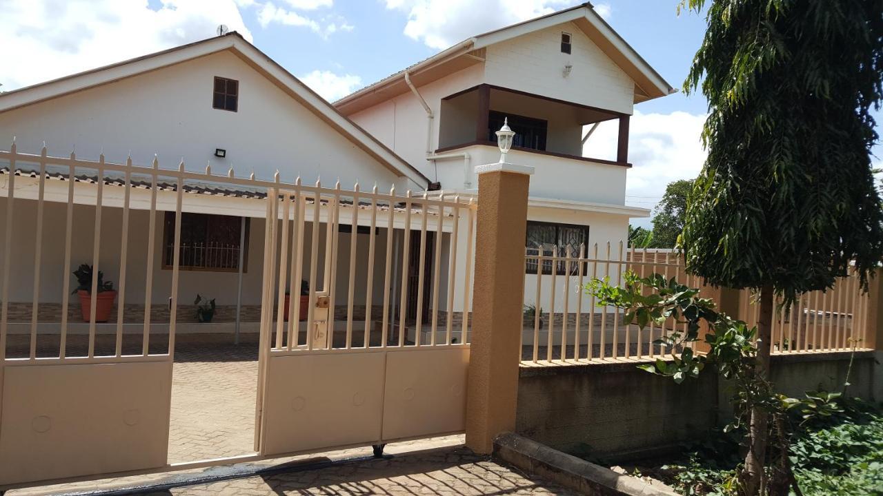 Kilimanjaro Country House Моши Екстериор снимка