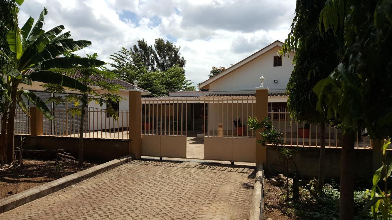 Kilimanjaro Country House Моши Екстериор снимка